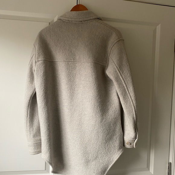 The Ganna aritzia shacket - Picture 4 of 6